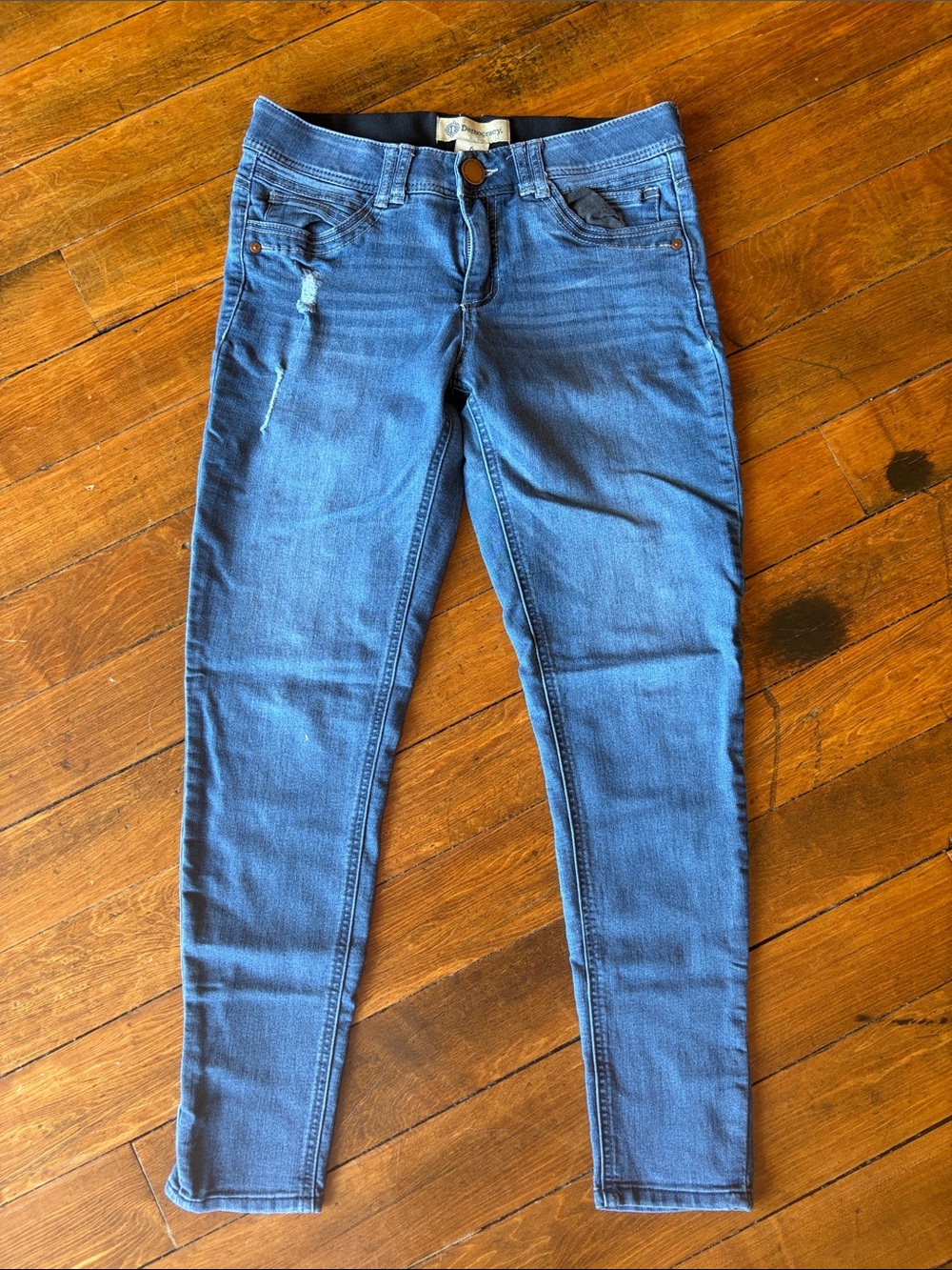 Democracy Women's Skinny Jeans in Blue Wash
